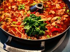 -兔行天下-鸿鹤鲜锅兔(中海国际店)