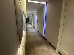 -艺漫酒店(苏州寒山寺狮山路地铁站店)