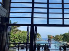 -亚龙湾喜来登·美景台大堂吧