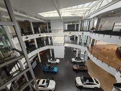 -奔驰北京极光星徽(四元桥店)