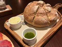 -恰餐厅及酒吧 CHAR Bar & Grill (北京丽都皇冠假日店)