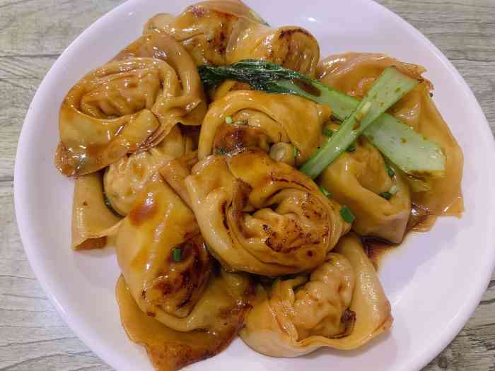 宝华小吃(北门大街店)-"糖醋,还炒的馄饨真是第一次听说 在桐.