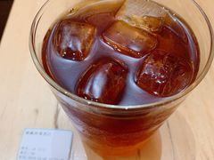 蜜桃乌龙气泡茶-无牌咖啡&酒馆