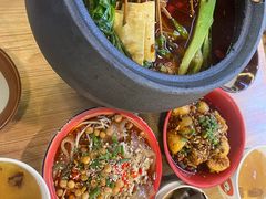-拐枣巷小串串(财大店)