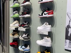 -Air Jordan(世贸天阶店)