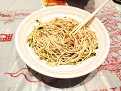 -肥肥虾庄·金牌油焖大虾(杨园滨江时代walk店)