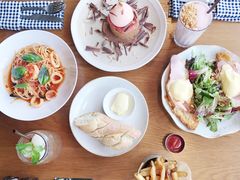 -ROAST coffee & eatery