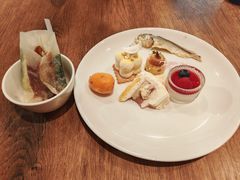 -怡咖啡海鲜自助餐厅(浦东香格里拉店)