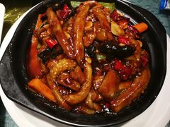 -老码头黑皮肘子锅包肉(赣水路店)