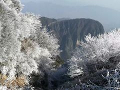 -峨嵋山金顶