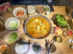 -野山舂·贵州现舂酸汤牛肉(东山店)