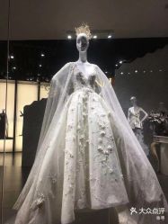 -MANLI BRIDAL婚纱