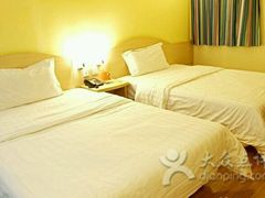 -月亮河温泉度假酒店