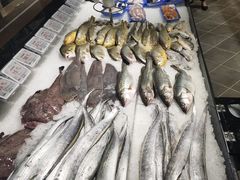 -胖东来生活广场(健康路店)