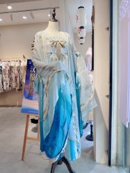 -一揽芳华汉服旗袍体验馆(拙政园店)