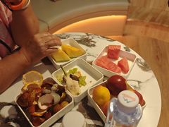 -涨巢·潮玩水疗局