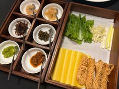 -鲁采LU STYLE(新天地店)