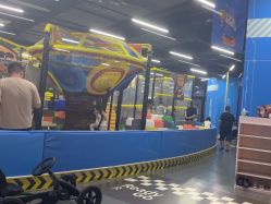 -卡尔飞车(武汉青山印象城店)