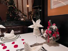 -Mogul Eatery·大亨餐酒馆