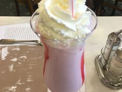 -Majestic Café