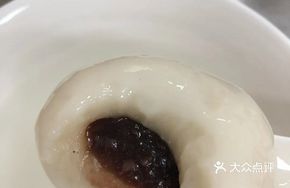 Rose Red Bean Glutinous Rice Balls