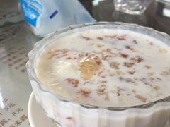 牛奶桃胶-周大娘牛乳(旧寨古村总店)