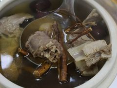 鹅骨炖汤-鹅香阁私房菜(一鹅五味)