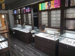 -视野联行眼镜蔡司·依视路官方授权店(顺城店)