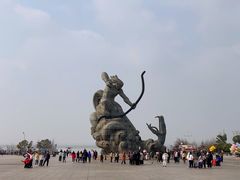 -巴陵广场