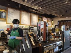 -星巴克(香港国际机场44号闸店)