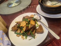 姜葱猛火爆炒猪肝-禾府酒家·传统广府味(番禺店)