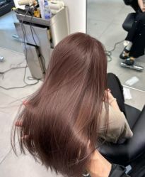 -BULB STUDIO 巴柏明星发型工作室