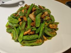 -黄泥岗·地道湖北菜(奥特莱斯店)