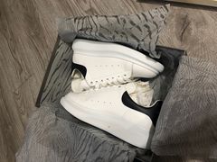 -Alexander McQueen(远洋太古里店)