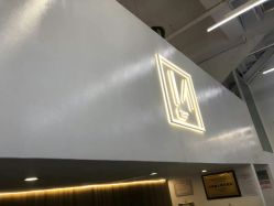 -I+造型烫发染发
