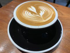 Latte-black rainbow coffee