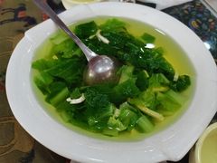 -泸沽肴(泸沽湖大洛水村农村信用社旁店)