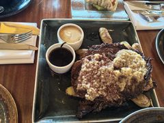 -Hula Grill Waikiki