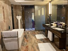 -广州天河希尔顿酒店