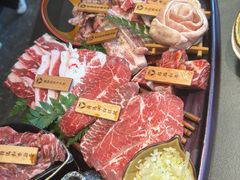 -铭牛烧肉·和牛海鲜自助(高新月牙湖店)