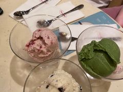 草莓单球-哈根达斯(宁波和义店)