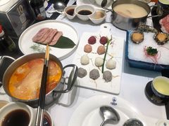 -红鼎豆捞·非遗鲍皇汤火锅(宝丰路店)