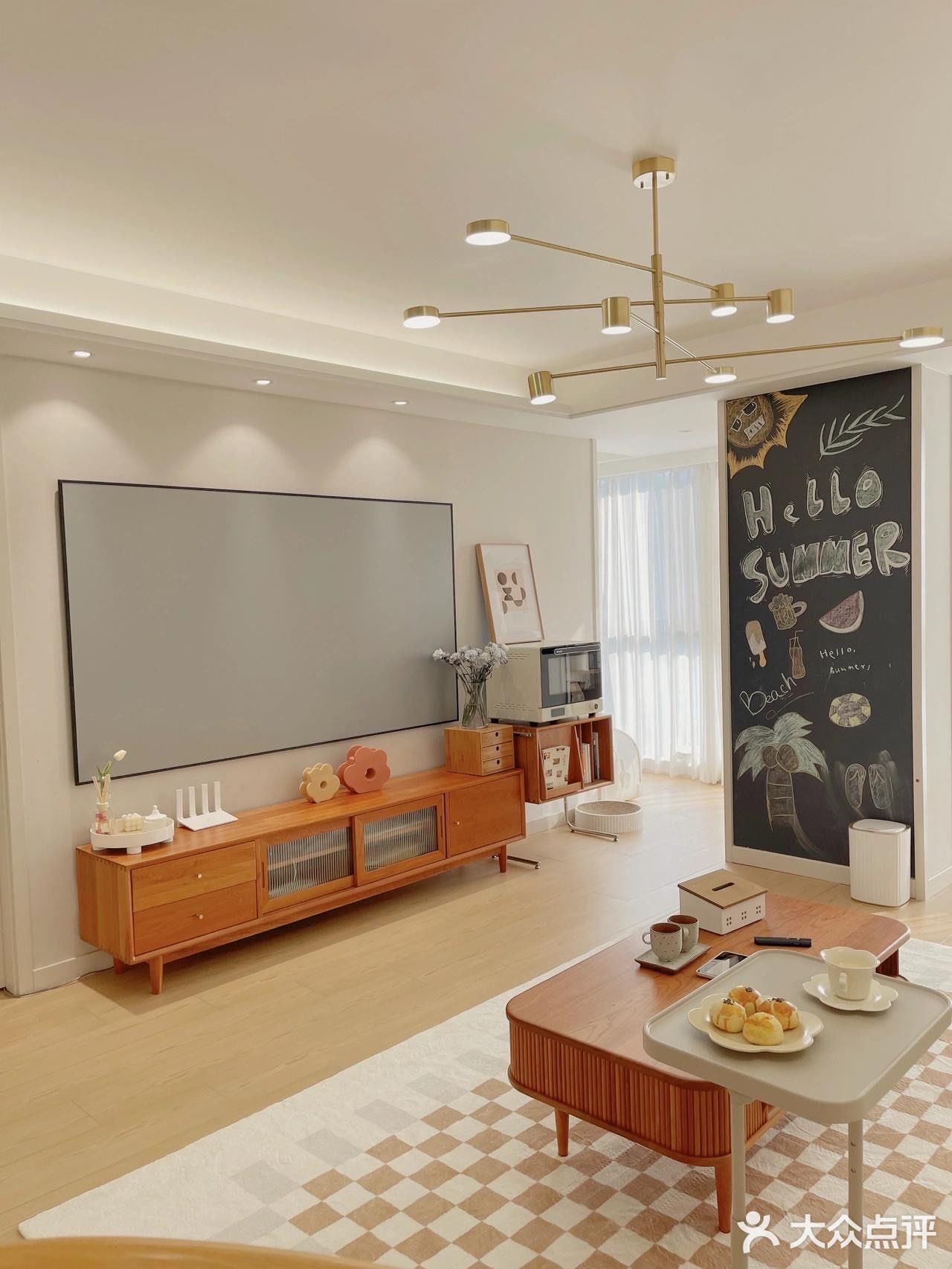 秋天的原木风客厅️暖暖的真好看！