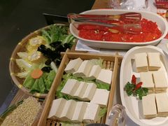 -尚尚仙·酸汤猪手·猪肚鸡火锅(华联万柳购物中心店)