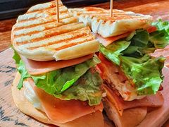 -Catch Bagel(芳草地店)