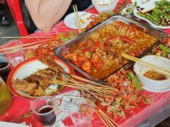 -老街烧烤大排档·地道湖北菜·龙虾馆(汉口火车站店)