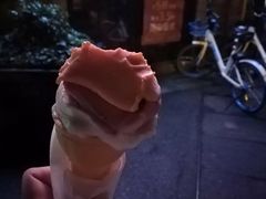 -吴山路夜市