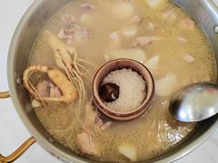 -朴小妹人参鸡汤火锅(长白山万达店)
