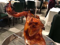 充满肉汁的大鸡腿子-五稻厨房粤西菜(新闻店)