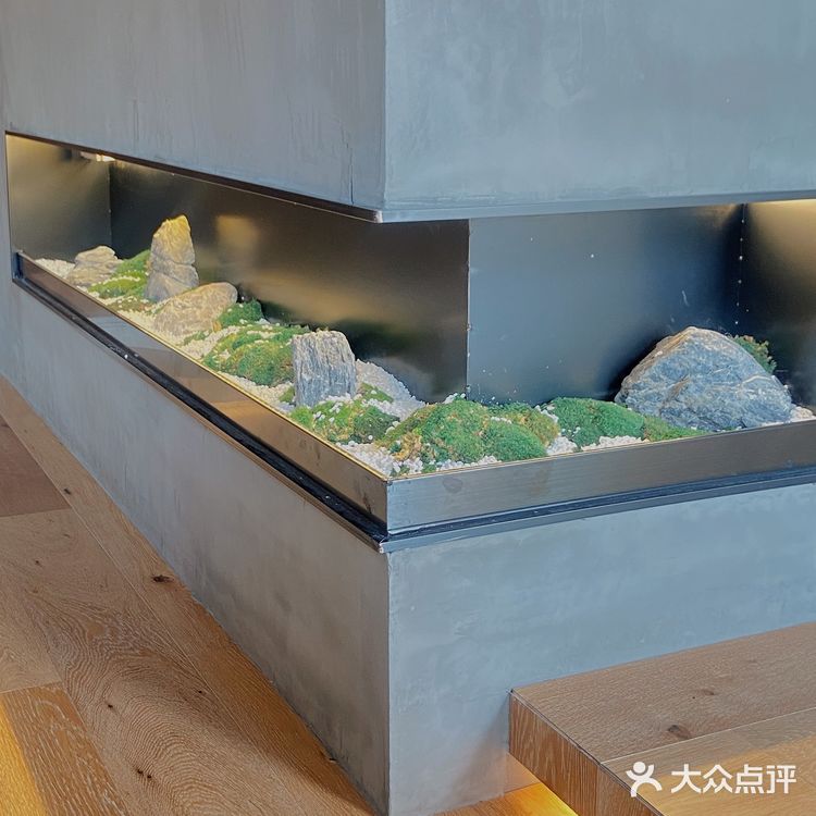 原木风咖啡馆:独特韵味让你流连忘返!